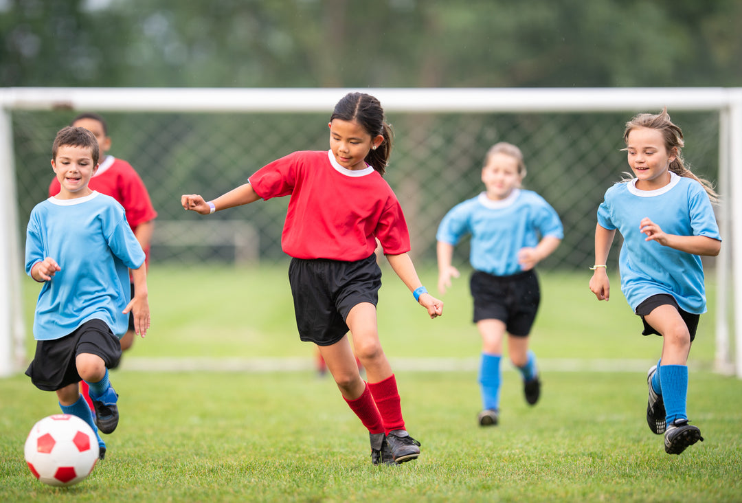 Sideline Snacks for the Fall Sports Season: Fueling Young Athletes